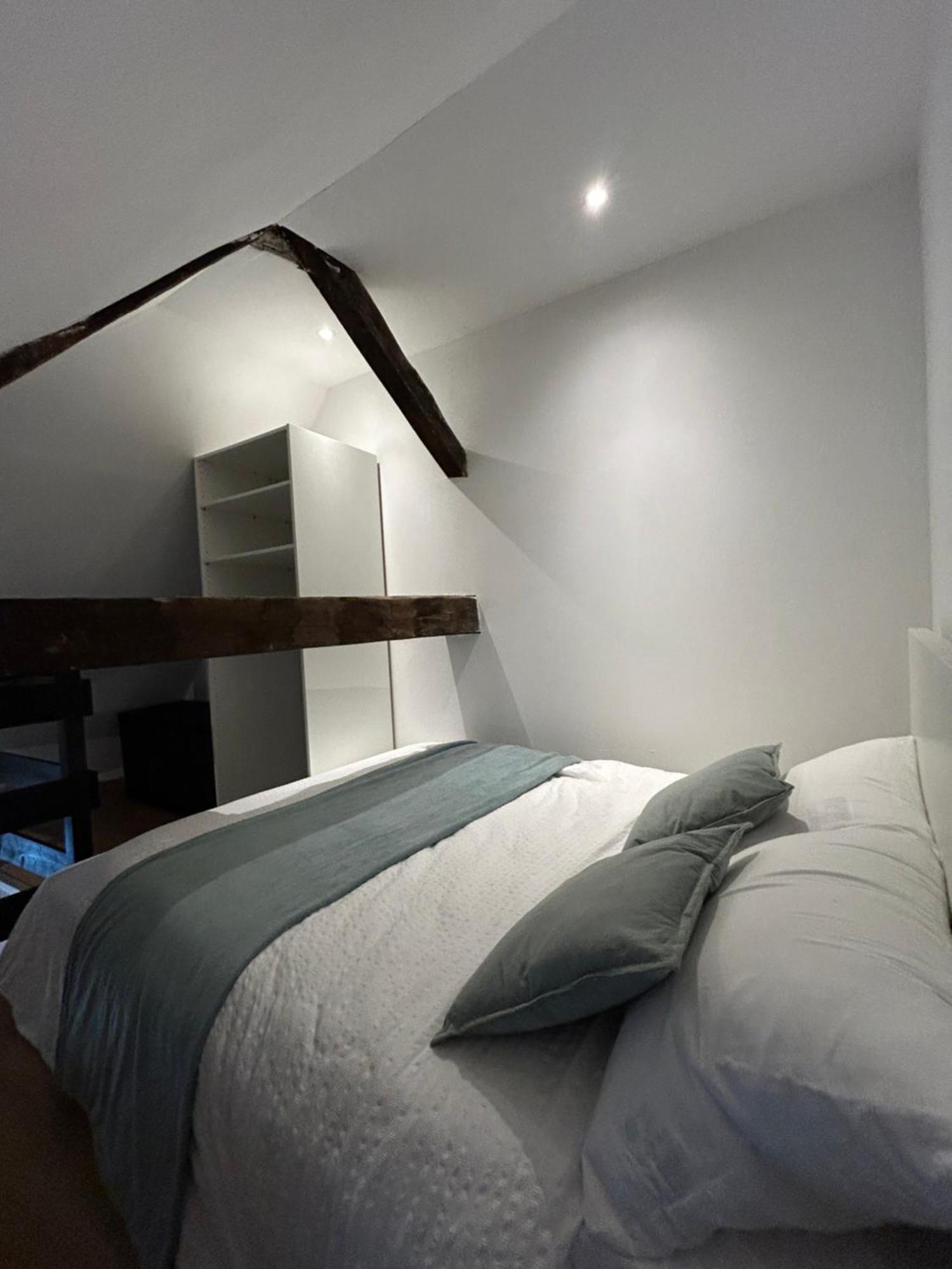 Le Repos De La Meuse Apartment จิเวต์ ภายนอก รูปภาพ